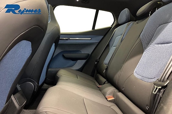 Volvo EX30 8 of 22