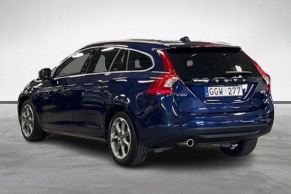 Volvo V60 2 of 14