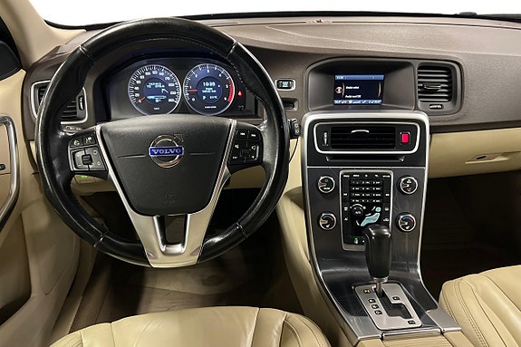 Volvo V60 7 of 14