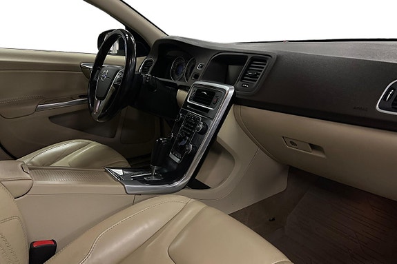 Volvo V60 5 of 14