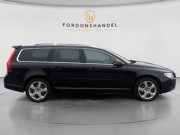 Volvo V70 4 of 16