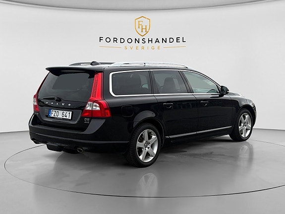 Volvo V70 5 of 16