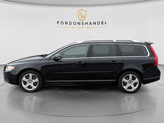 Volvo V70 8 of 16