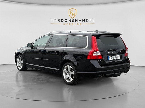 Volvo V70 7 of 16