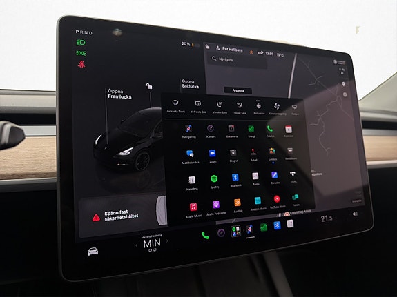Tesla Model Y 29 of 30