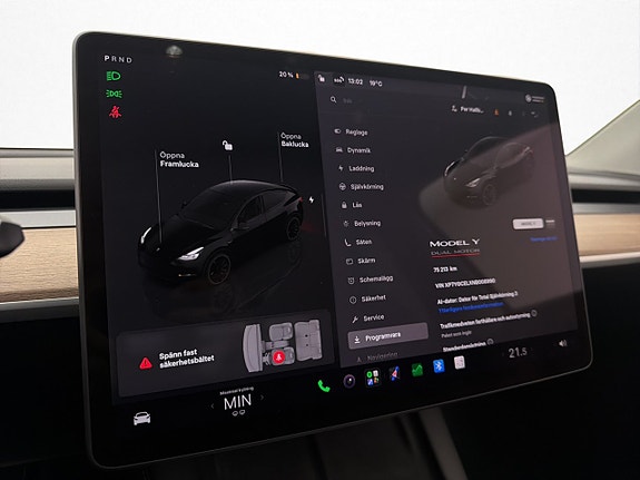 Tesla Model Y 24 of 30