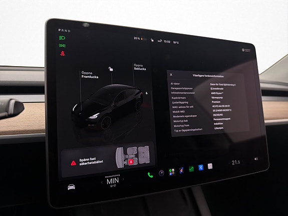 Tesla Model Y 21 of 30