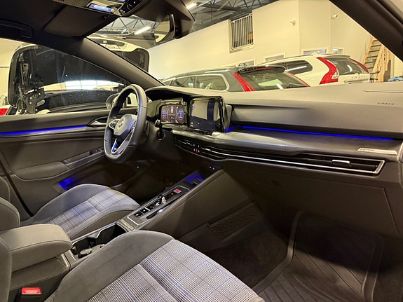 Volkswagen Golf I 14 of 24