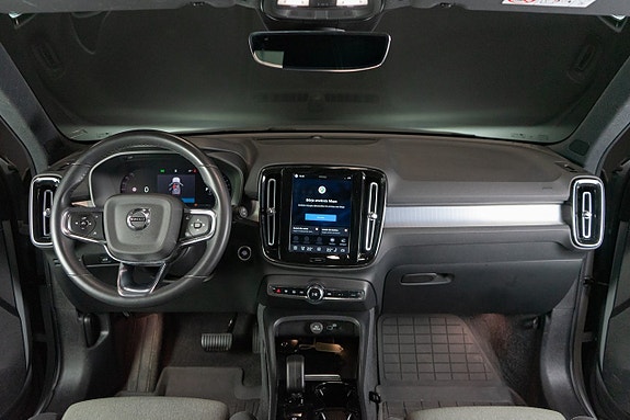 Volvo XC40 13 of 18