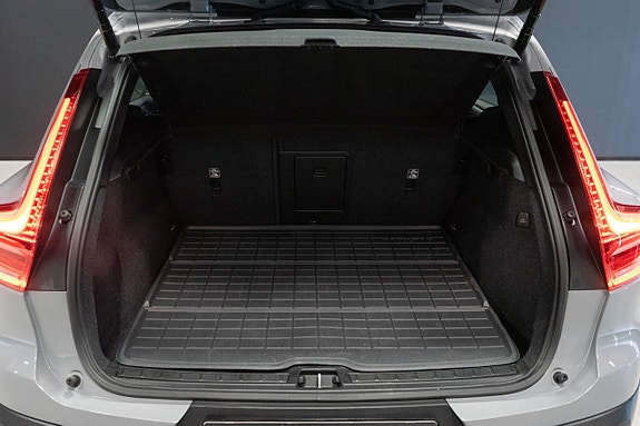 Volvo XC40 18 of 18