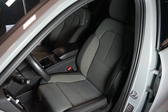 Volvo XC40 15 of 18