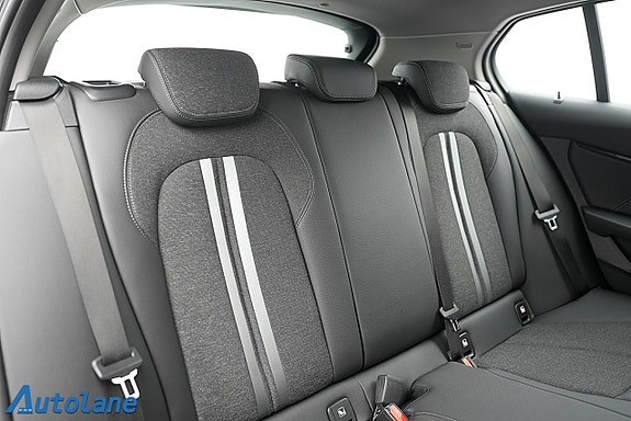 BMW 118i 24 of 30
