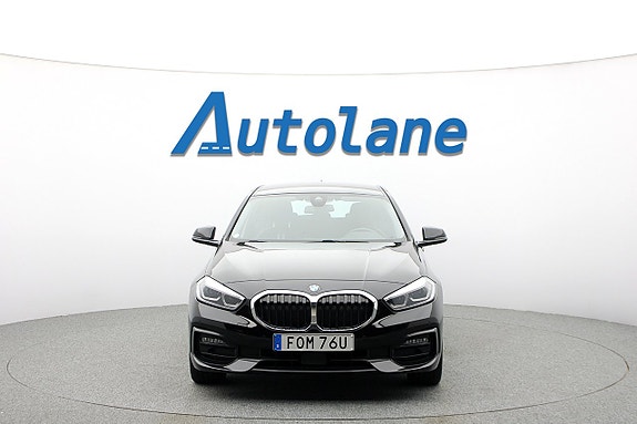BMW 118i 3 of 30