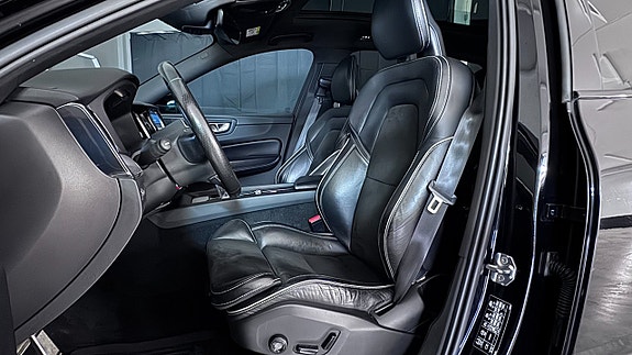 Volvo XC60 8 of 25