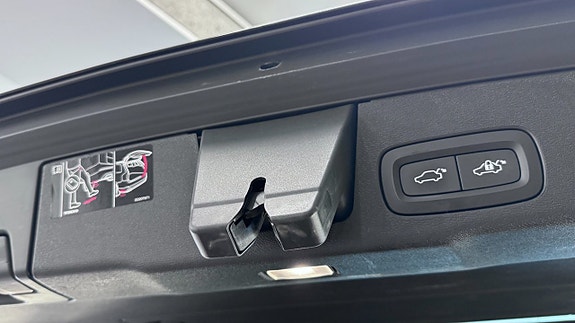 Volvo XC60 25 of 25
