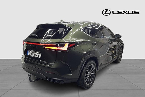Lexus NX450h+ 5 of 16