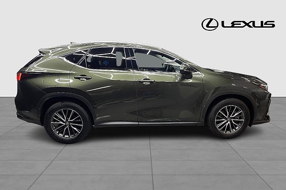 Lexus NX450h+ 6 of 16