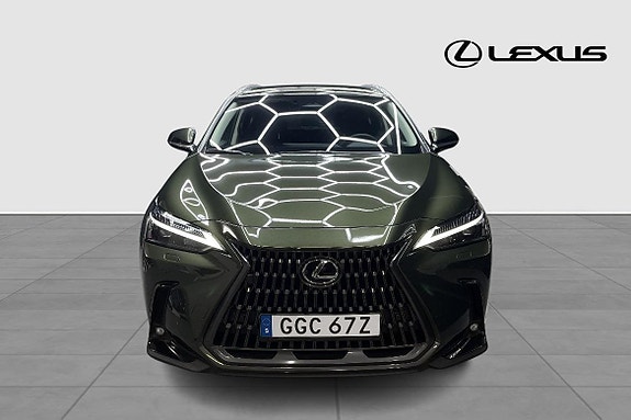 Lexus NX450h+ 8 of 16