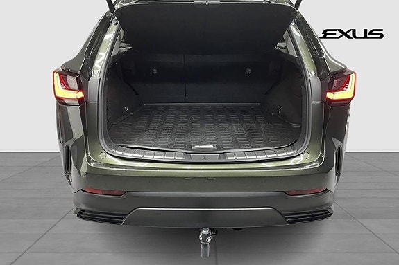 Lexus NX450h+ 4 of 16