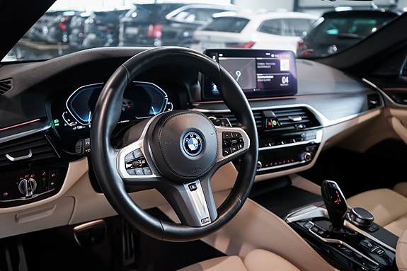 BMW 530e 12 of 27