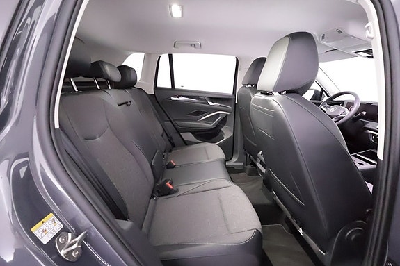 Volkswagen Tiguan 13 of 24