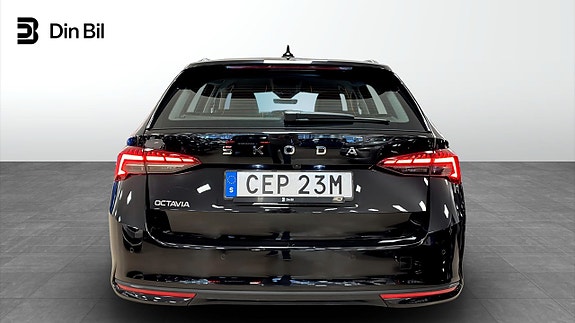 Skoda Octavia 5 of 12
