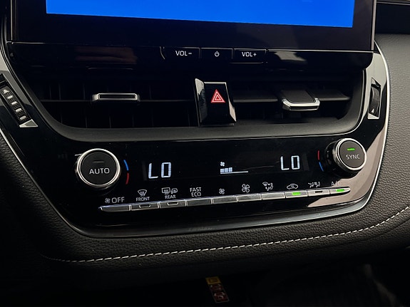Toyota Corolla 21 of 30
