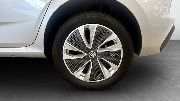 Skoda Kamiq 6 of 12