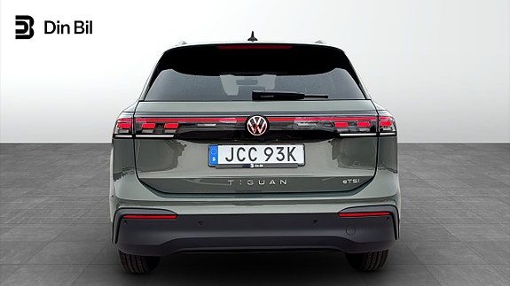 Volkswagen Tiguan 5 of 14
