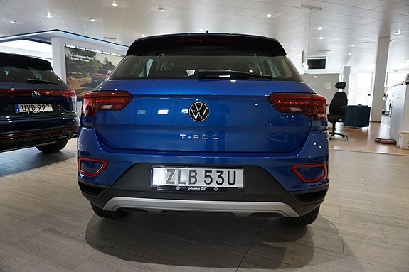 Volkswagen T-Roc 3 of 8
