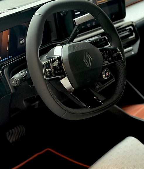 Renault 5 E-Tech 4 of 9