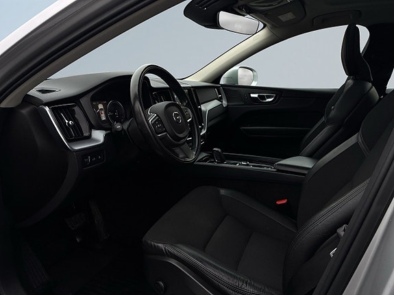 Volvo XC60 7 of 25