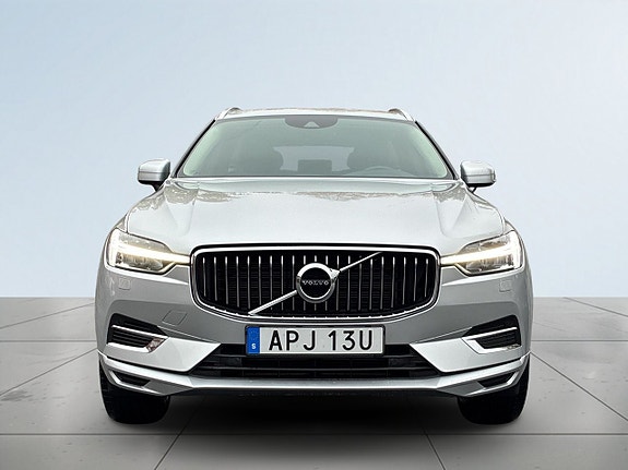 Volvo XC60 2 of 25