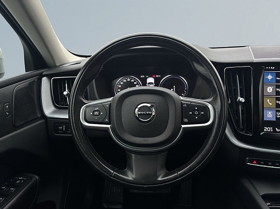 Volvo XC60 9 of 25