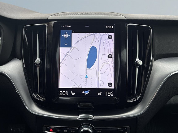 Volvo XC60 15 of 25