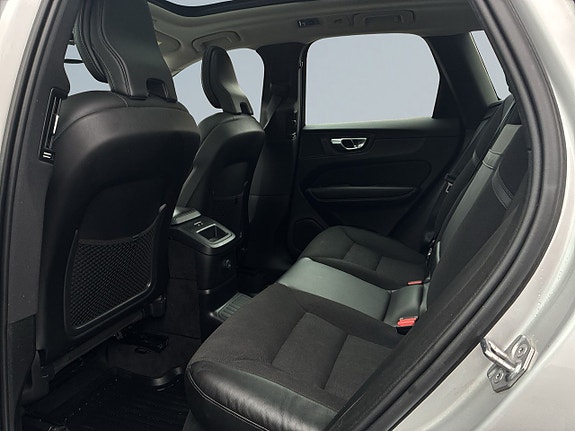 Volvo XC60 13 of 25