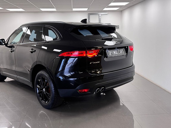 Jaguar F-PACE 15 of 15