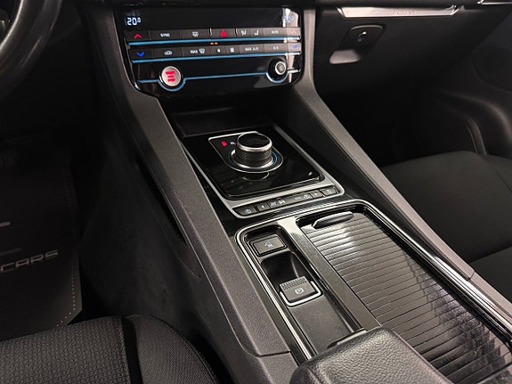 Jaguar F-PACE 5 of 15