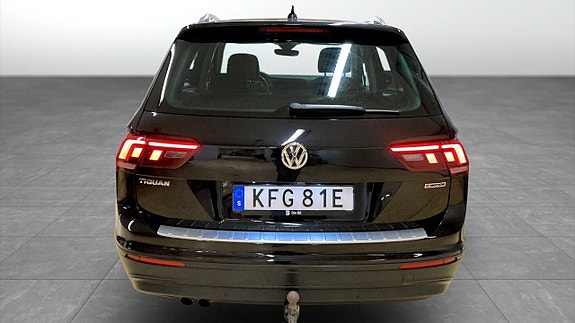 Volkswagen Tiguan 12 of 12