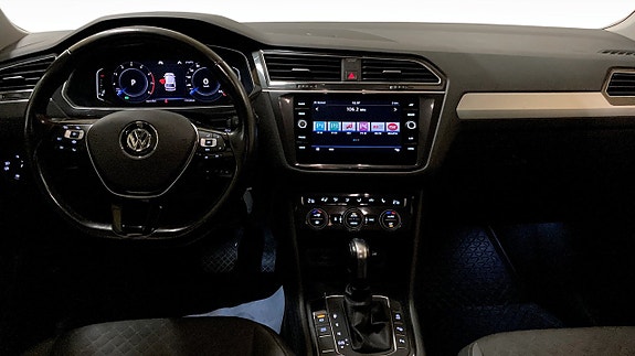 Volkswagen Tiguan 10 of 12