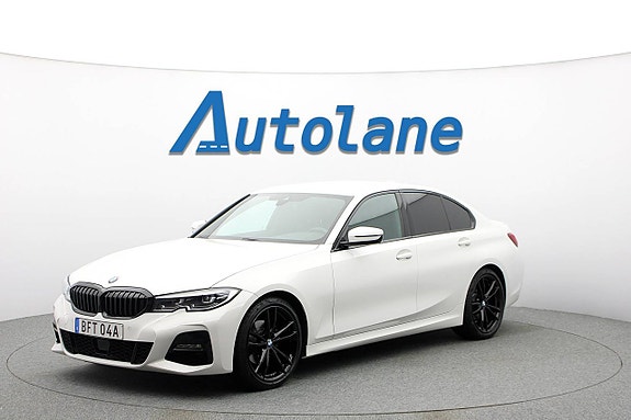 BMW 320i 4 of 29