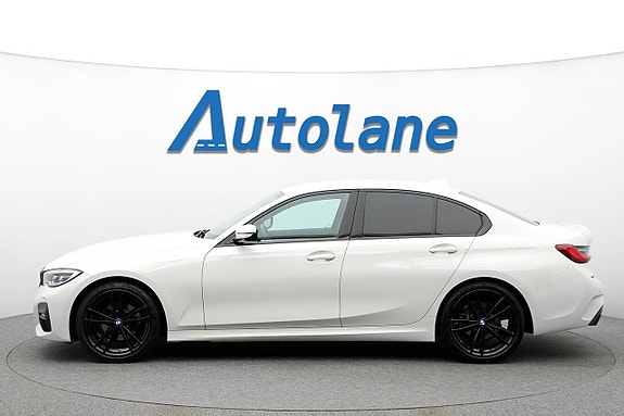 BMW 320i 5 of 29