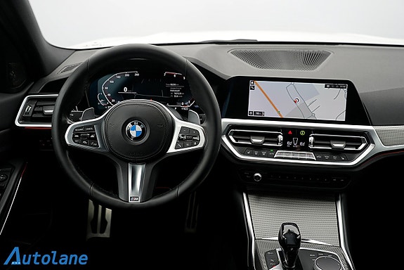 BMW 320i 19 of 29