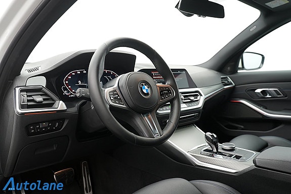 BMW 320i 14 of 29