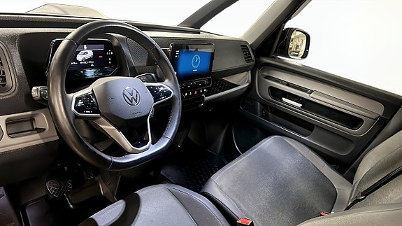 Volkswagen ID. Buzz 7 of 13