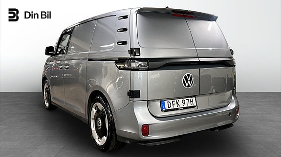 Volkswagen ID. Buzz 3 of 13
