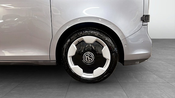 Volkswagen ID. Buzz 6 of 13