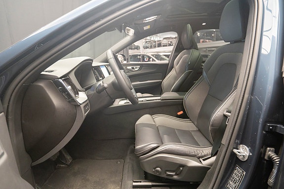 Volvo XC60 13 of 27