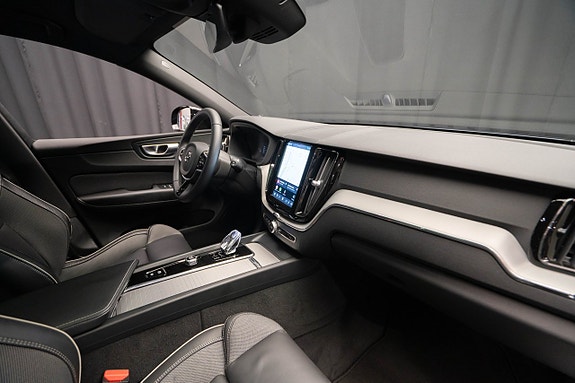 Volvo XC60 18 of 27