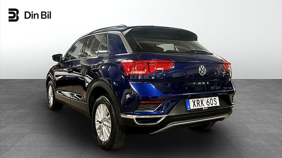 Volkswagen T-Roc 3 of 12